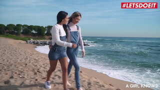 LETSDOEIT - #Apolonia Lapiedra - Sexy Nenas Están Indo Salvaxe Na Súa Nova Casa