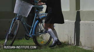 Elèv la jèn ta vle plis nan pwofesè li Elèv la jèn ta vle plis nan pwofesè li