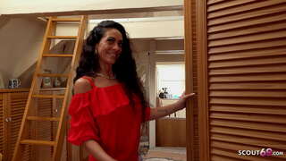 NÉMET FELDERÍTŐ - SOVÁNY, KOSZOS ANYA ELCSÁBÍTANI, HOGY NEHÉZ ASSFUCK A HAMIS MODELL MUNKA KÉSZPÉNZ