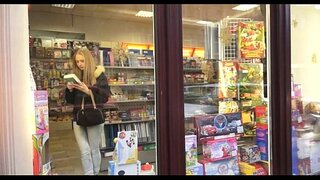 Bitch adores blowjobs kakhulu